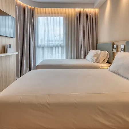 Holiday Inn Express - Madrid - Airport By Ihg-3